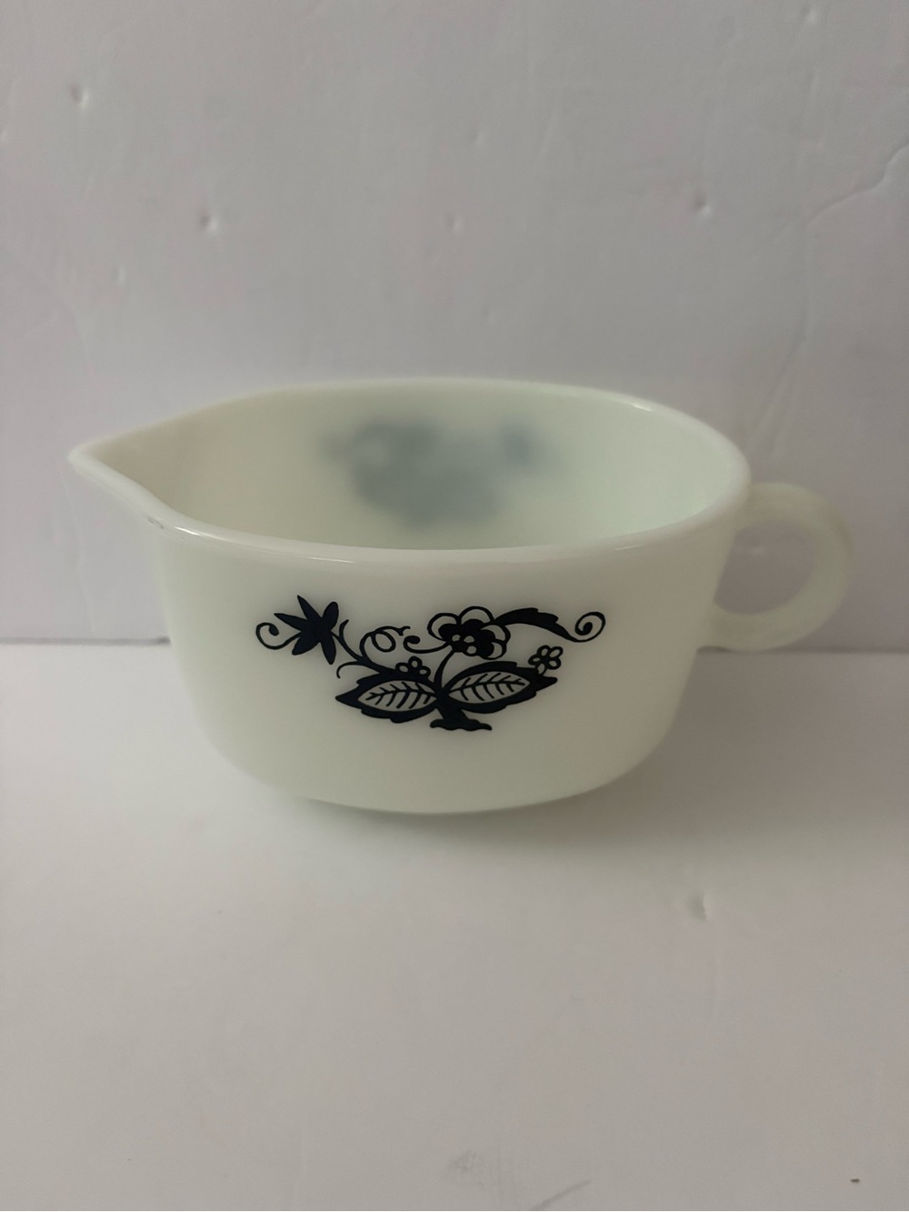 Pyrex Corelle Old Town Blue OnionGravy Boat